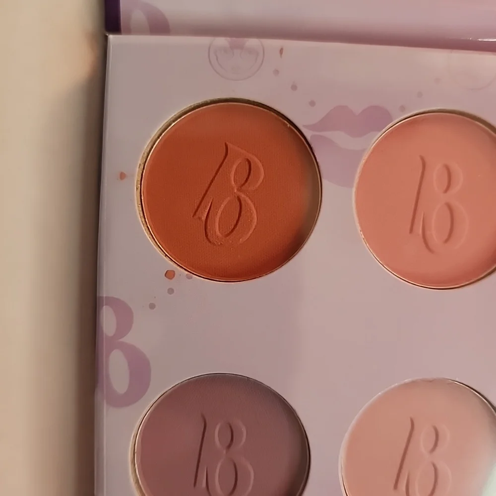 Set of 2 Bratz Eyeshadow Palette Shimmer Matte 24 Color with Mirror Taste Beauty